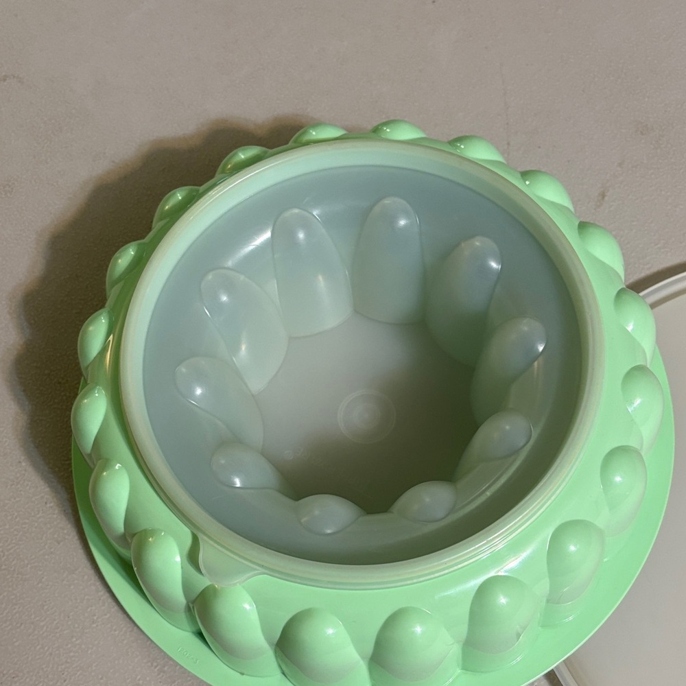 Vintage Tupperware Jello Mold - Picture 3 of 6